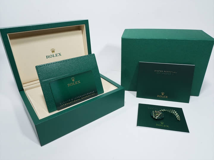 ロレックス GMTマスターII Ref.126710GRNR ステンレススチール ブラック文字盤 ジュビリーブレスレット 未使用 c2fmt6wz