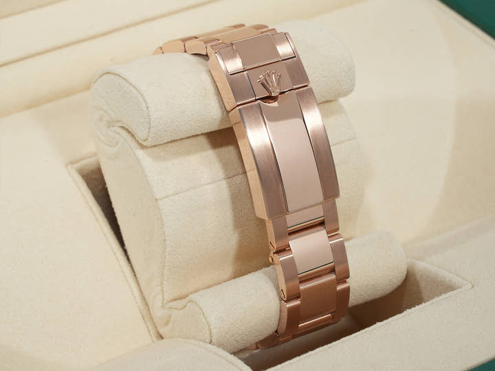 ロレックス GMTマスターII Ref.126715CHNR エバーローズゴールド ブラック文字盤 オイスターブレスレット 未使用 vy85jbiu