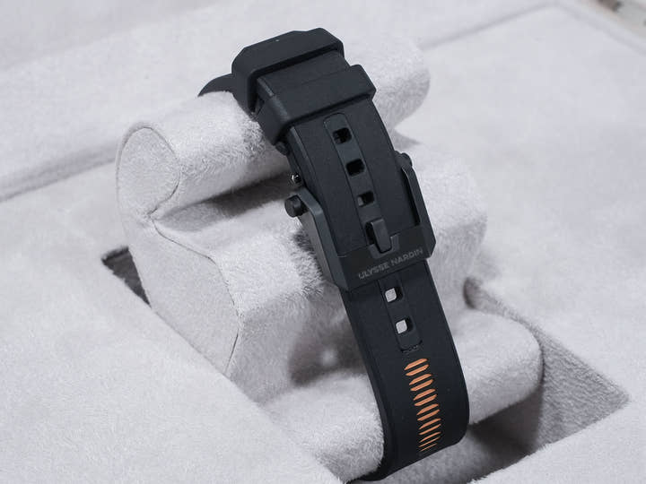 ユリスナルダン フリークワン Ref.2405-500-2A/3D チタンxローズゴールド スケルトン文字盤 美品 7ig7cvco