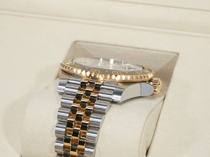 ロレックス GMTマスターII Ref.126713GRNR ステンレススチール/イエローゴールド ブラック文字盤 ジュビリーブレスレット 美中古 2dygxz8e