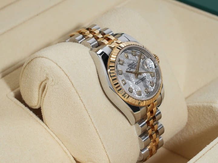 Pre-owned Rolex Datejust 28 Ref. 179173G Stainless Steel/Yellow Gold Meteorite x 10 Diamond Dial Jubilee Bracelet 9bv464k4