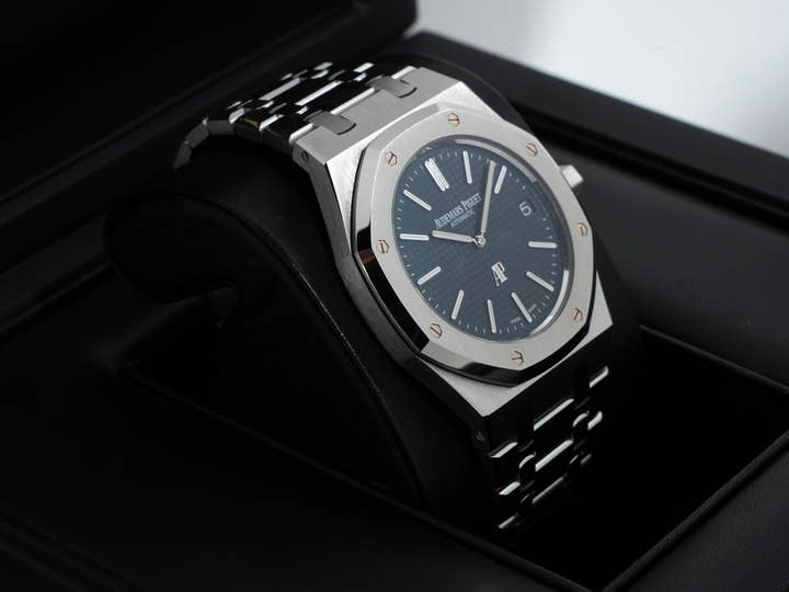 オーデマピゲ ロイヤルオーク ジャンボ エクストラ シン Ref.15202ST.OO.1240ST.01 ステンレススチール ブルー文字盤 美中古 4zs6ee7b