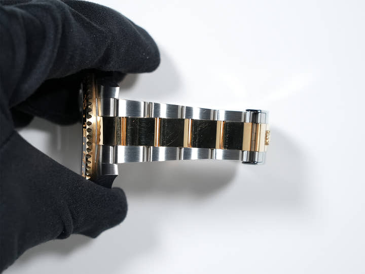 Rolex GMT-Master II Ref. 116713LN Stainless Steel/Yellow Gold Black Dial Oyster Bracelet Pre-owned jyv4owq4