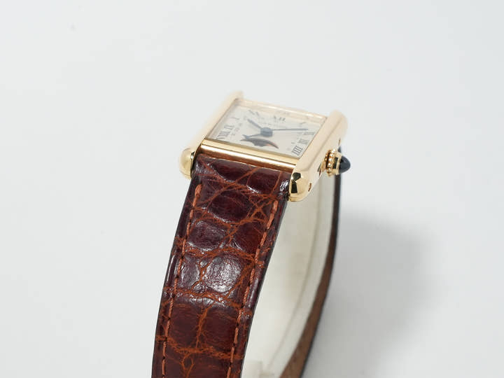 カルティエ タンク ルイ カルティエ ムーンフェイズ Ref.W1500851 イエローゴールド シルバー文字盤 中古 svfkht2q