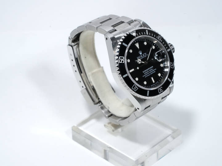 Rolex Submariner Date Ref. 16610 Stainless Steel Black Dial Pre-owned 3b89xfqv