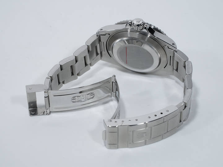 Rolex Submariner Date Ref. 16610 Stainless Steel Black Dial Pre-owned 3b89xfqv