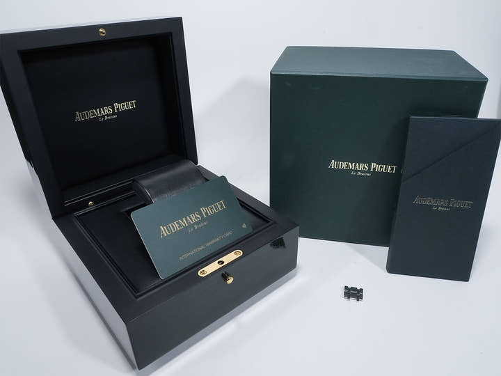 Audemars Piguet Royal Oak Ref. 15450ST.OO.1256ST.03 Stainless Steel Blue Dial Excellent Condition a7bo56ij