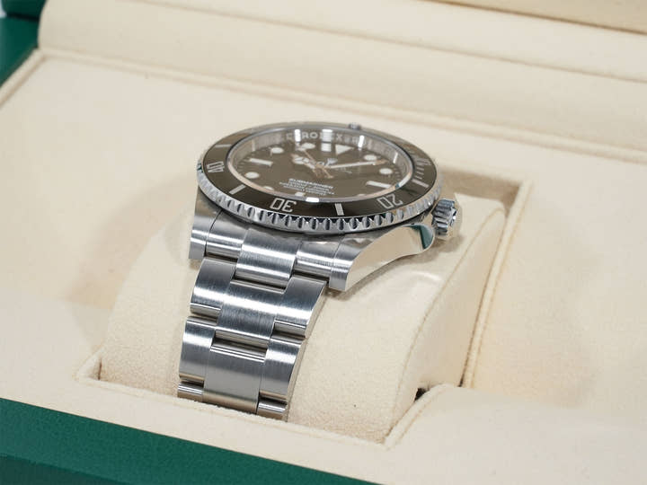 Pre-owned Rolex Submariner No Date Ref. 124060 Stainless Steel Black Dial upbsgnry