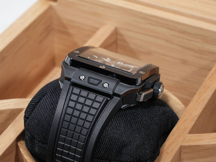 ウブロ スクエアバン ウニコ ブラックマジック Ref.821.CI.0170.RX ブラックセラミック スケルトン文字盤 美品 w9qejdu6