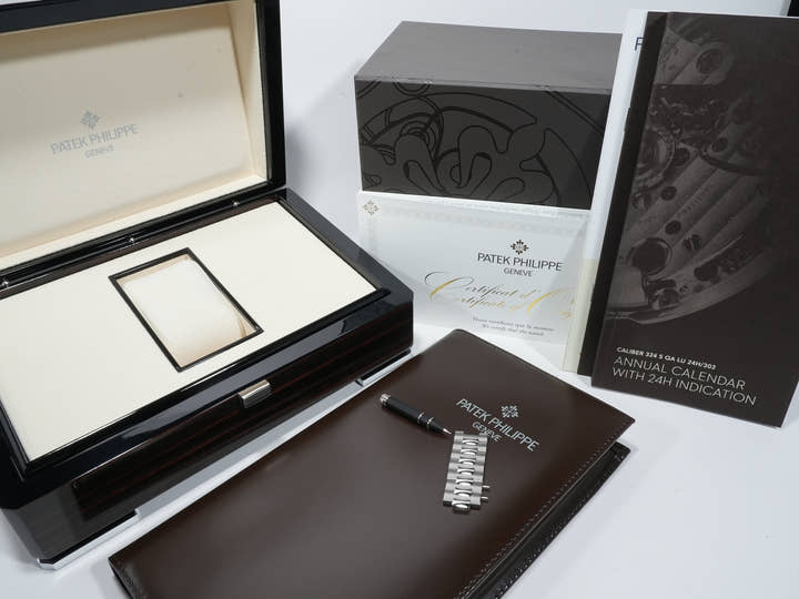 パテックフィリップ ノーチラス アニュアルカレンダー ムーンフェイズ Ref.5726/1A-014 ステンレススチール ブルー、ブラックグラデーション文字盤 極美品 86a3v4ek