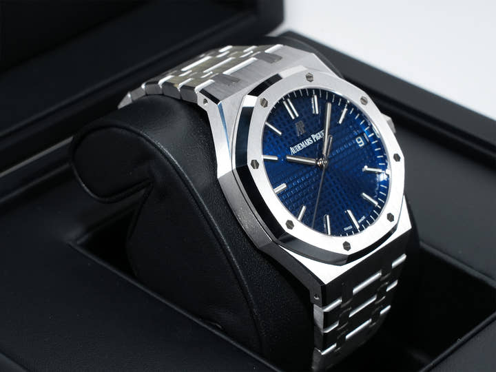 オーデマピゲ ロイヤルオーク Ref.15503BC.OO.1220BC.01 ホワイトゴールド ブルー文字盤 極美品 fuct2vx7