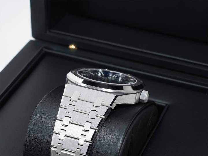 オーデマピゲ ロイヤルオーク Ref.15503BC.OO.1220BC.01 ホワイトゴールド ブルー文字盤 極美品 fuct2vx7