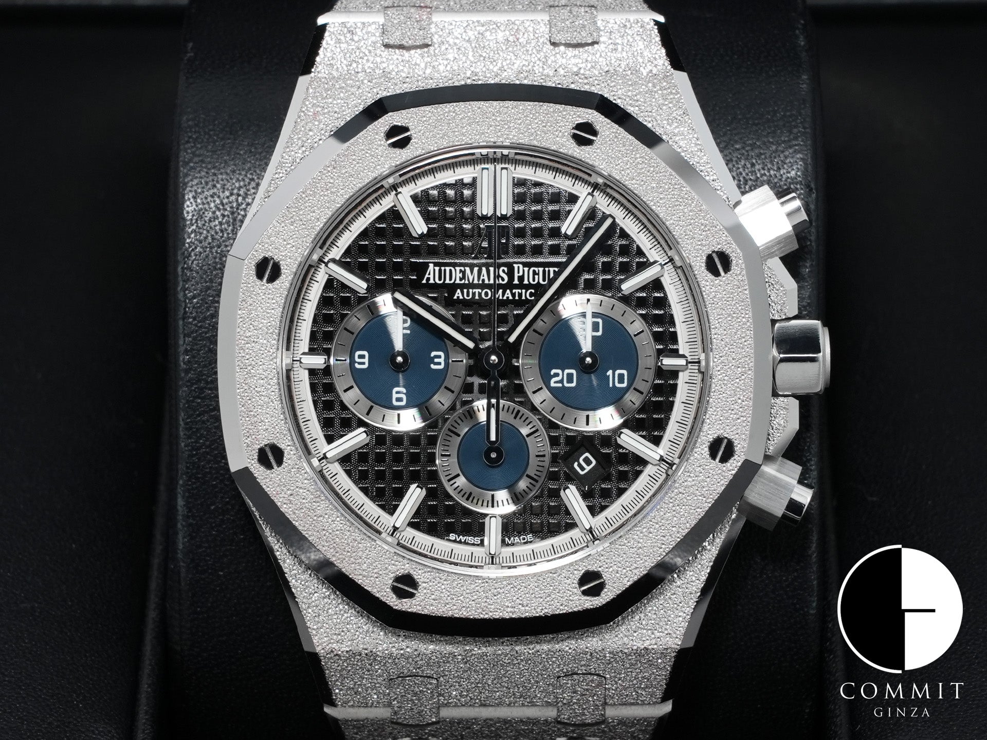 コミット銀座のクロノグラフを見る