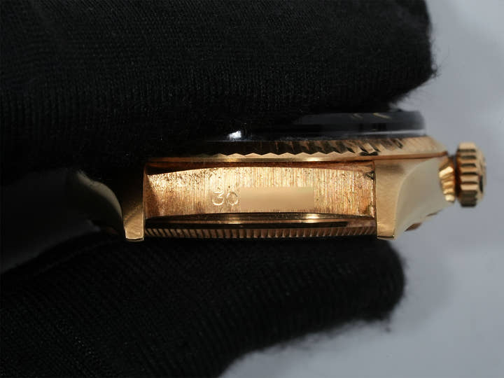 ロレックス デイトジャスト Ref.1601 イエローゴールド ブラック文字盤 中古 7evi39ki