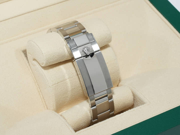 ロレックス デイトナ Ref.126500LN ステンレススチール ホワイト文字盤 未使用 kwr48v9k