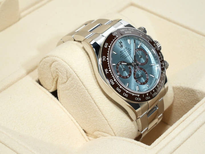 ロレックス デイトナ Ref.126506 プラチナ アイスブルー文字盤 未使用 koxss4rz