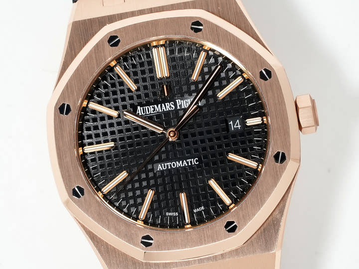 Audemars Piguet Royal Oak Ref. 15400OR.OO.D002CR.01 Pink Gold Black Dial Pre-owned kk9pfqiv