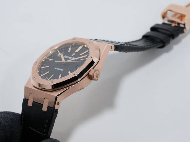 Audemars Piguet Royal Oak Ref. 15400OR.OO.D002CR.01 Pink Gold Black Dial Pre-owned kk9pfqiv