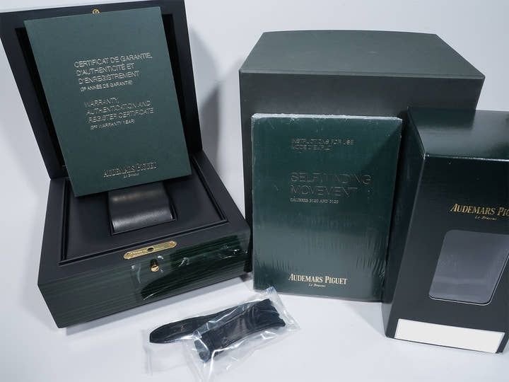 Audemars Piguet Royal Oak Ref. 15400OR.OO.D002CR.01 Pink Gold Black Dial Pre-owned kk9pfqiv