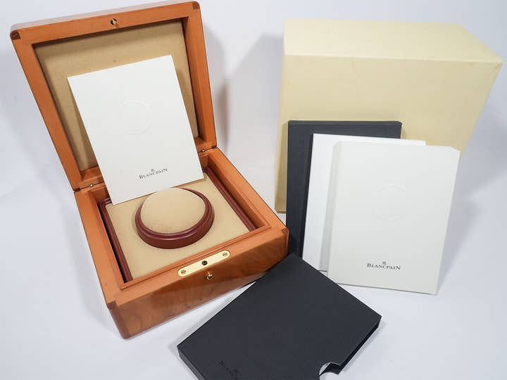 ブランパン フィフティ ファゾムス Ref.2200-3630-63B イエローゴールド ブラック文字盤 中古 o7bm3jih