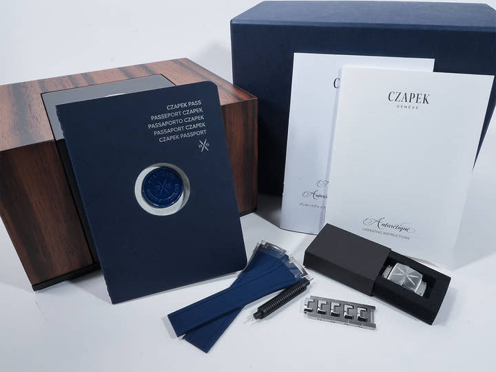 チャペック アンタークティック パサージュ ドゥ ドレーク Ref.- ステンレススチール ディープブルー文字盤 美中古 tah4oz72