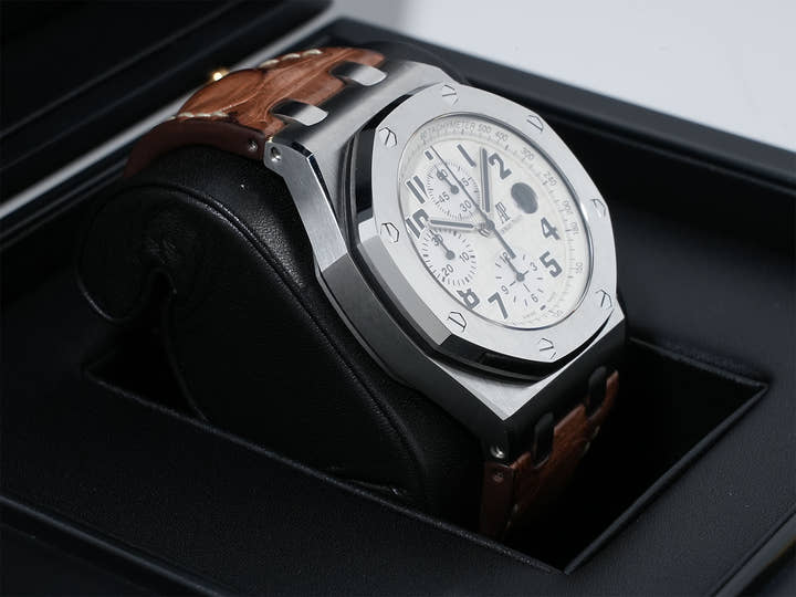 オーデマピゲ ロイヤルオーク オフショア クロノグラフ サファリ Ref.26170ST.OO.D091CR.01 ステンレススチール アイボリー文字盤 中古 63yb8jsw