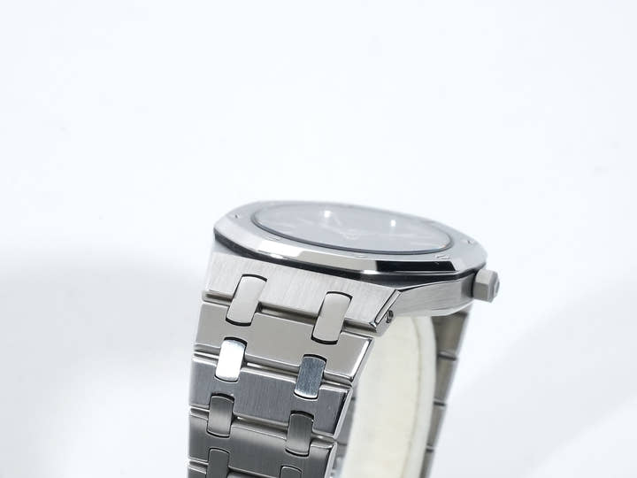 オーデマピゲ ロイヤルオーク Ref.14100ST.OO.0477ST.01 ステンレススチール ブラック文字盤 中古 xgomb77f