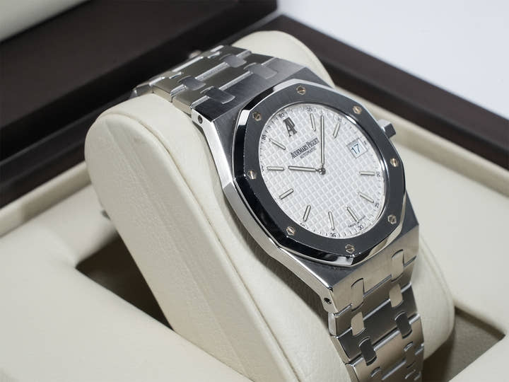 オーデマピゲ ロイヤルオーク ジャンボ エクストラ シン Ref.15202ST.O.0944ST ステンレススチール ホワイト文字盤 美中古 qm2rik7d