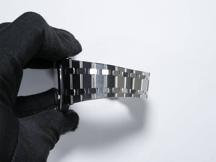 オーデマピゲ ロイヤルオーク ジャンボ エクストラ シン Ref.15202ST.O.0944ST ステンレススチール ホワイト文字盤 美中古 qm2rik7d