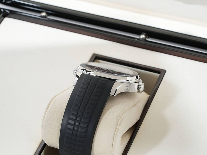 パテックフィリップ アクアノート トラベルタイム Ref.5164A-001 ステンレススチール ブラック文字盤 中古 kcpafj2t