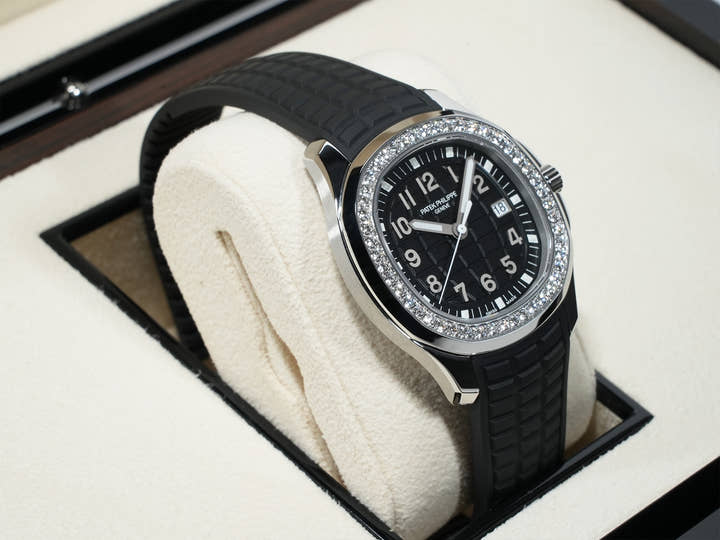 パテックフィリップ アクアノート Ref.5267/200A-001 ステンレススチール ブラック文字盤 未使用 375o34mq