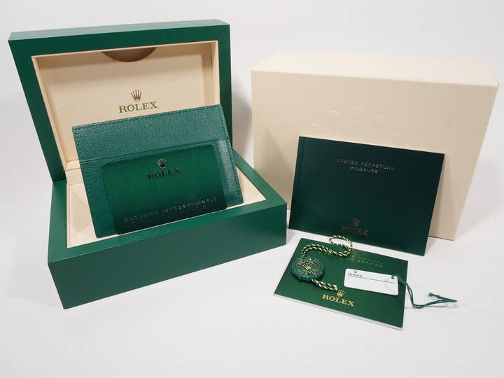 Rolex Milgauss Ref. 116400GV Stainless Steel Z-Blue Dial Unused 89xw8n8w