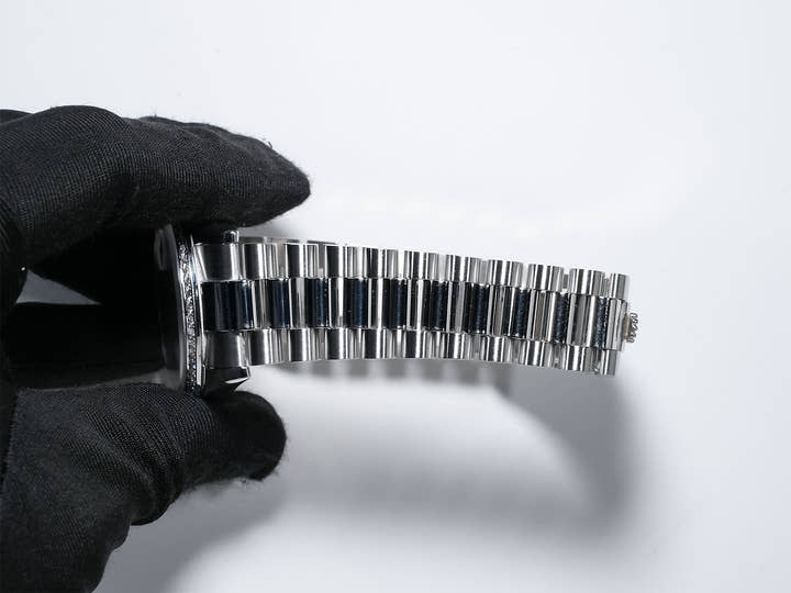 Pre-owned Rolex Day-Date Ref. 118346A Platinum Ice Blue with 10 Diamond Dial (jn7cajvj)