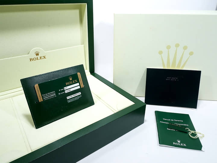 Pre-owned Rolex Day-Date Ref. 118346A Platinum Ice Blue with 10 Diamond Dial (jn7cajvj)