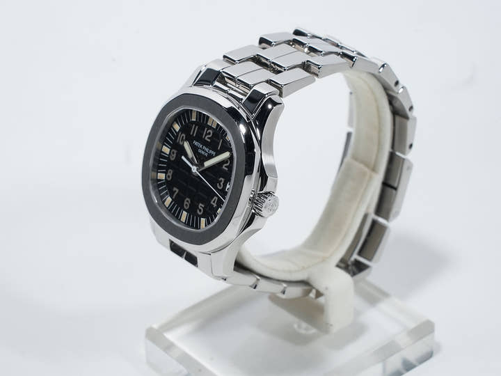 パテックフィリップ アクアノート ミディアム Ref.5066/1A-001 ステンレススチール ブラック文字盤 中古 7d5b3msp