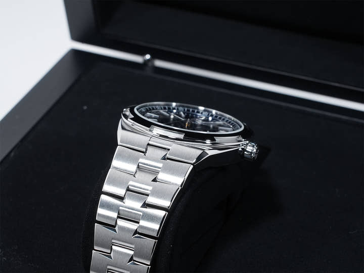 ヴァシュロンコンスタンタン オーヴァーシーズ オートマティック Ref.4520V/210A-B128 ステンレススチール ブルー文字盤 美品 3a6tk4ge