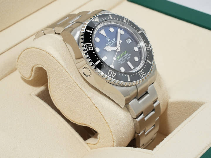ロレックス シードゥエラー ディープシー Ref.136660 ステンレススチール D-BLUE文字盤 未使用 gmsf3nbn