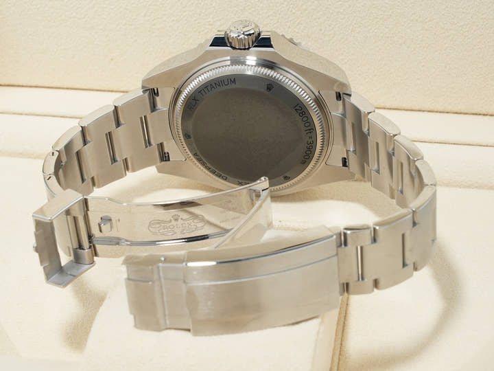 ロレックス シードゥエラー ディープシー Ref.136660 ステンレススチール D-BLUE文字盤 未使用 gmsf3nbn