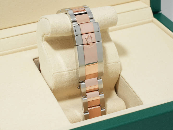 ロレックス GMTマスターII Ref.126711CHNR ステンレススチール/エバーローズゴールド ブラック文字盤 オイスターブレスレット 未使用 cp386544