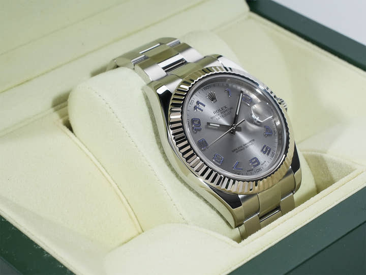 ロレックス デイトジャストII Ref.116334 ステンレススチール/ホワイトゴールド シルバーブルーアラビア文字盤 オイスターブレスレット 美品 3bwmq49b