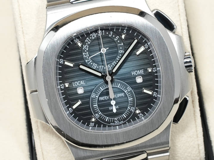 パテックフィリップ ノーチラス トラベルタイム クロノグラフ Ref.5990/1A-011 ステンレススチール ブルーソレイユ文字盤 中古 typvfvdz