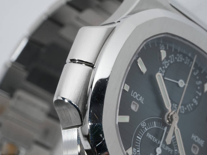 パテックフィリップ ノーチラス トラベルタイム クロノグラフ Ref.5990/1A-011 ステンレススチール ブルーソレイユ文字盤 中古 typvfvdz