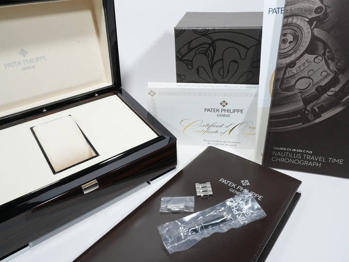 パテックフィリップ ノーチラス トラベルタイム クロノグラフ Ref.5990/1A-011 ステンレススチール ブルーソレイユ文字盤 中古 typvfvdz