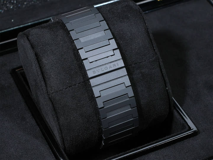 ブルガリ オクト フィニッシモ クロノグラフ GMT Ref.103278 セラミック ブラック文字盤 美品 b6s6g45z