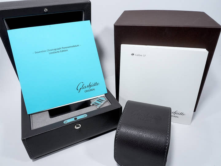 グラスヒュッテオリジナル セブンティーズ・クロノグラフ・パノラマデイト リミテッド・エディション Ref.1-37-02-10-02-63 ステンレススチール ディスコブルー文字盤 美品 rirppcki