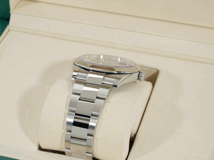 ロレックス デイトジャスト41 Ref.126300 ステンレススチール ブラック文字盤 オイスターブレスレット 美品 rz68jjt3