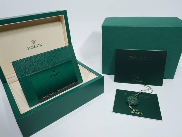 ロレックス デイトナ Ref.126500LN ステンレススチール ホワイト文字盤 未使用 g8jh6fg2