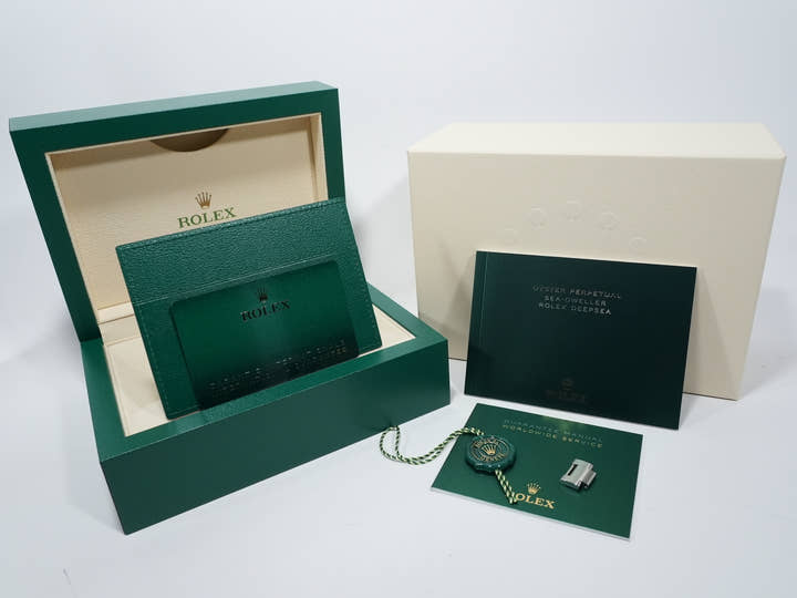 ロレックス シードゥエラー Ref.126600 ステンレススチール ブラック文字盤 美中古 3o945z9y