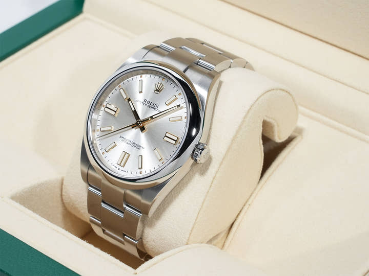 ロレックス オイスターパーペチュアル41 Ref.124300 ステンレススチール シルバー文字盤 極美品 tk6rcwty