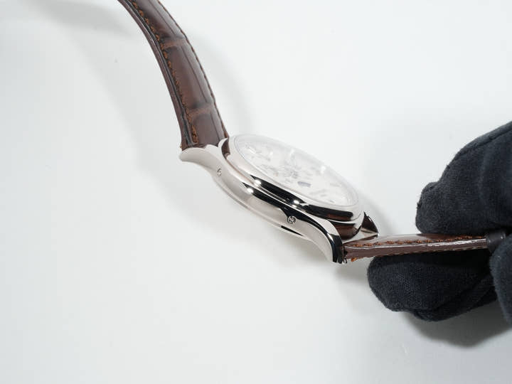 Patek Philippe Annual Calendar Moon Phase Ref. 5146G-001 White Gold Ivory Dial Excellent Condition hc4dofwo